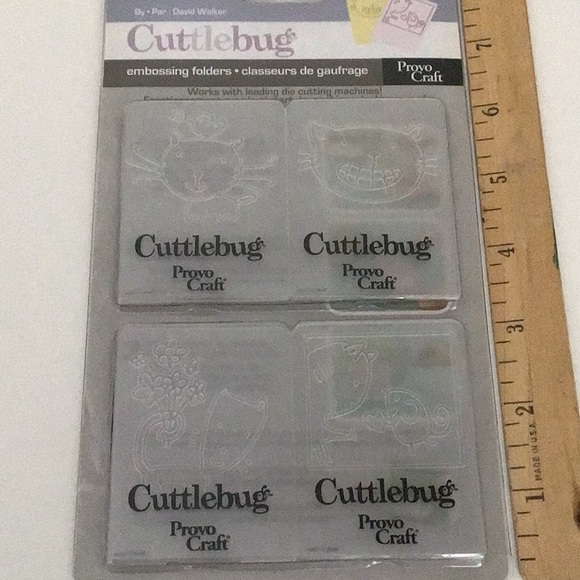 4 Sets Cuttlebug Embossing Folders Cat Dog Girl - Picture 9 of 9
